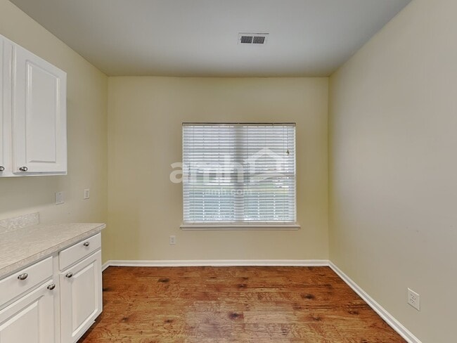 Building Photo - 11109 Aprilia Ln
