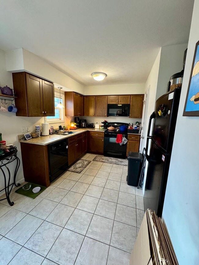 Building Photo - One Bedroom Apartment for Rent