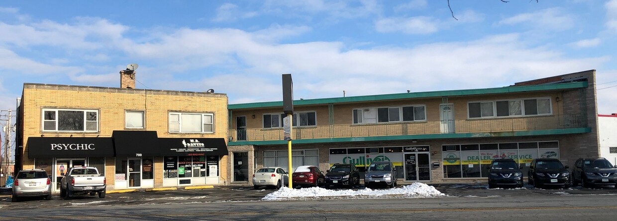Primary Photo - 700 E Northwest Hwy