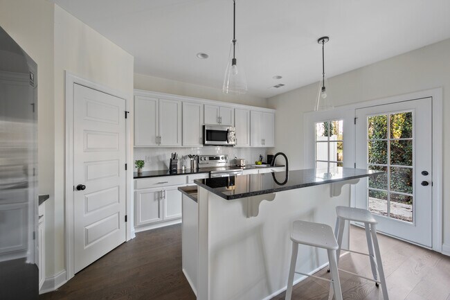 Foto del edificio - 3319 Old Hickory Blvd
