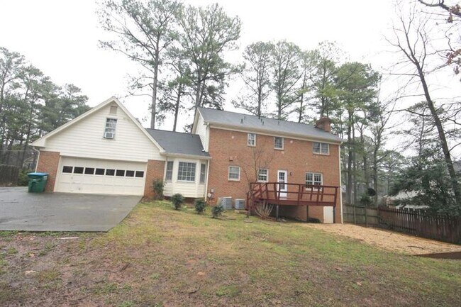 Building Photo - 391 Brookshire Dr SW