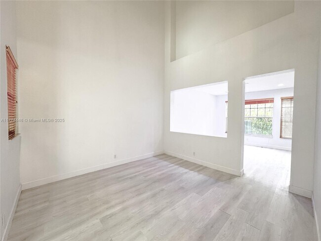 Building Photo - 5737 NW 119th Dr
