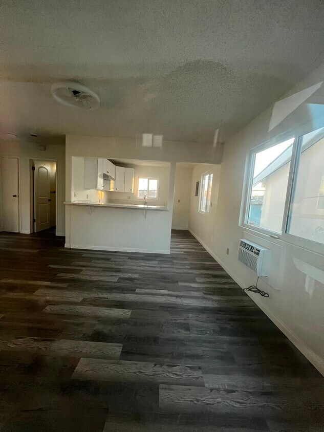 Foto principal - 5666 1/2 Fayette St