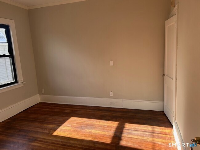 Foto del edificio - 304 Edgewood St