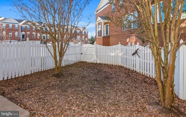 Foto del edificio - 43407 Briar Creek Terrace