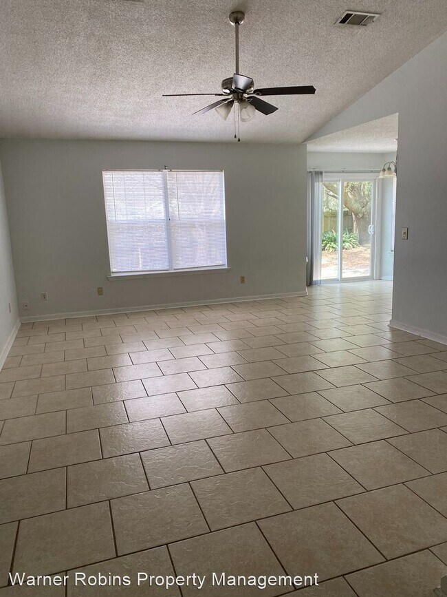 Building Photo - 4 br, 2 bath House - 126 Ash Ct