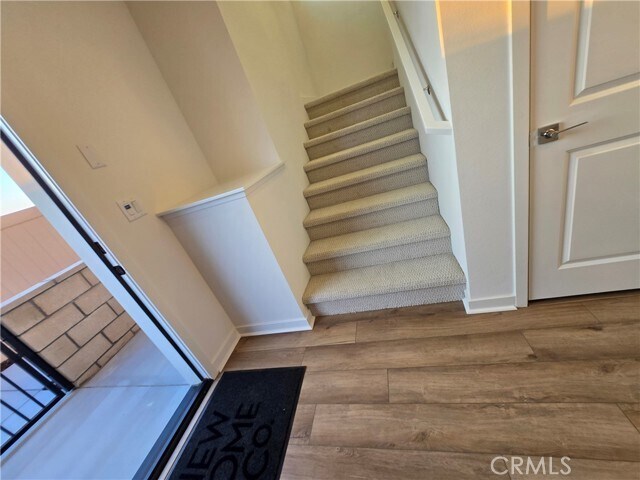 Foto del edificio - 5961 Huntington Dr