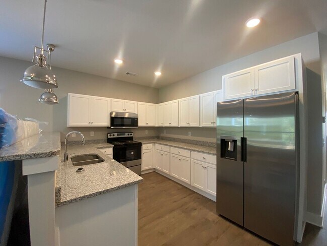 Foto del edificio - PRE-LEASING FOR AUGUST 2026! NEW CONSTRUCT...
