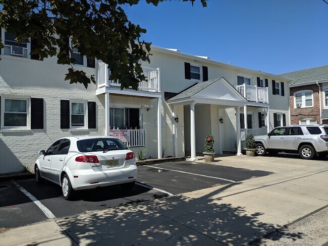 Foto del edificio - 8 N Sacramento Ave