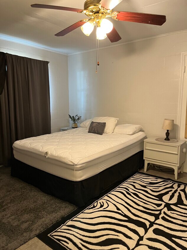 812 SE 9th Ct Unit B, Okeechobee, FL 34974 Apartments in Okeechobee