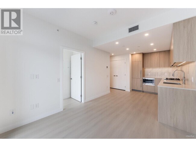 Photo du bâtiment - 626-2626 Claremont St