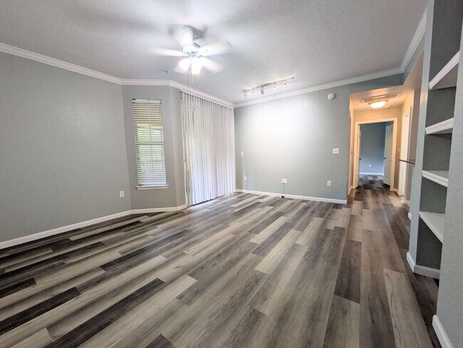Foto del edificio - 8539 Gate Pkwy W
