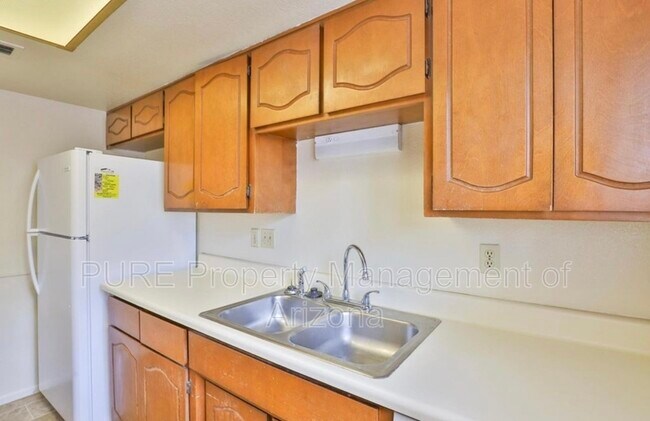 Foto del edificio - 243 E Vine Cir