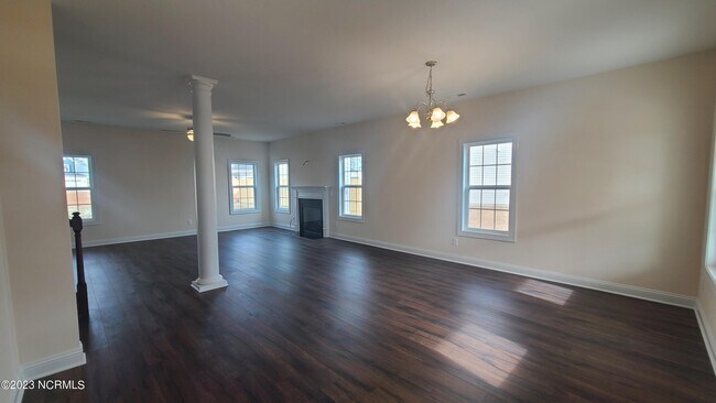 Building Photo - 182 Moonstone Ct