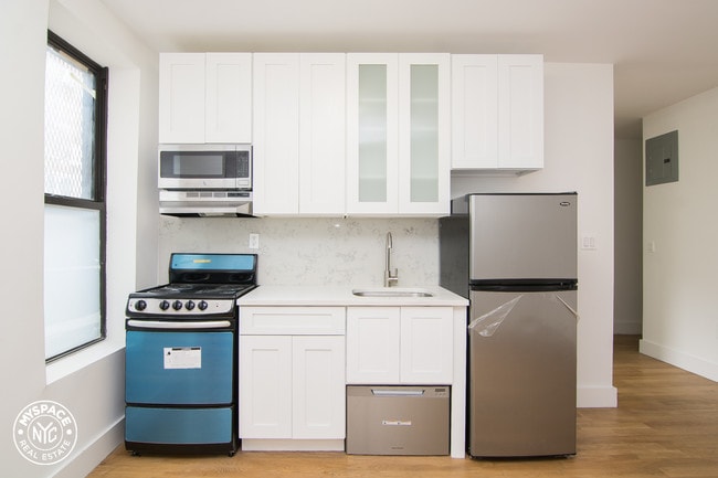 Building Photo - 1202 Avenue K