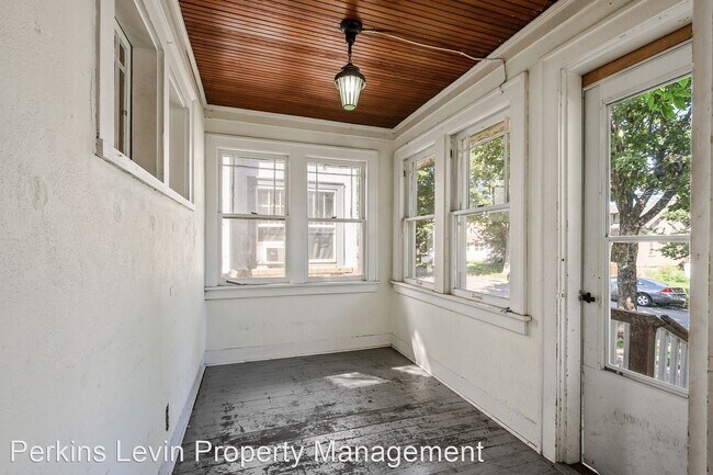 Building Photo - 5 br, 2 bath House - 1089 23rd Ave Se
