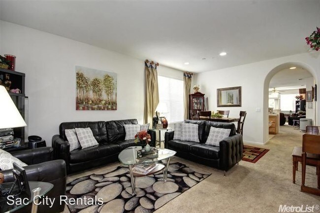 Building Photo - 4 br, 2 bath House - 9744 Cervelli Way