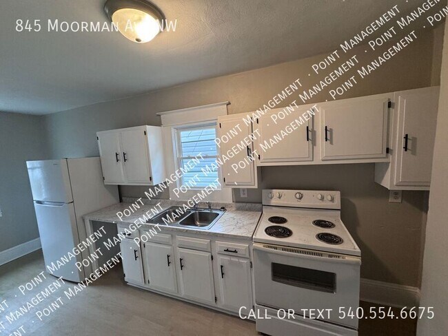 Foto del edificio - 845 Moorman Ave NW