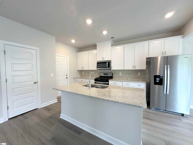 Building Photo - 529 Dallington Dr
