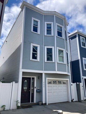 Foto principal - 111 Tudor St