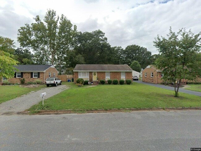 Main Photo - 5604 Hawthorne Ave