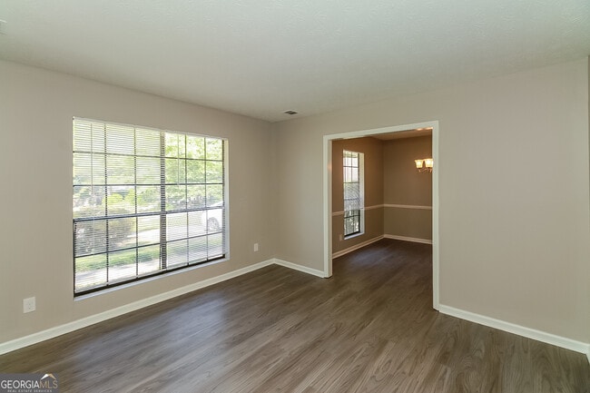 Foto del edificio - 821 Duke Ct