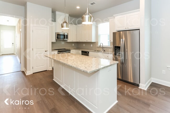 Building Photo - 15713 Boothy Ln