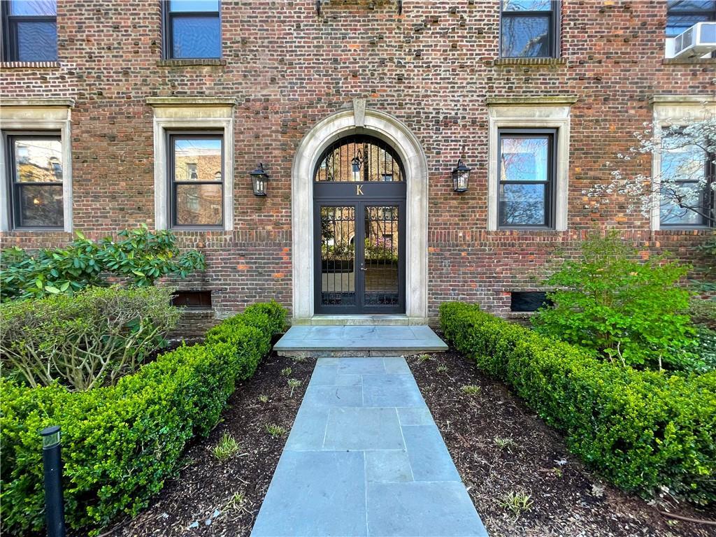 Foto principal - 64 Sagamore Rd