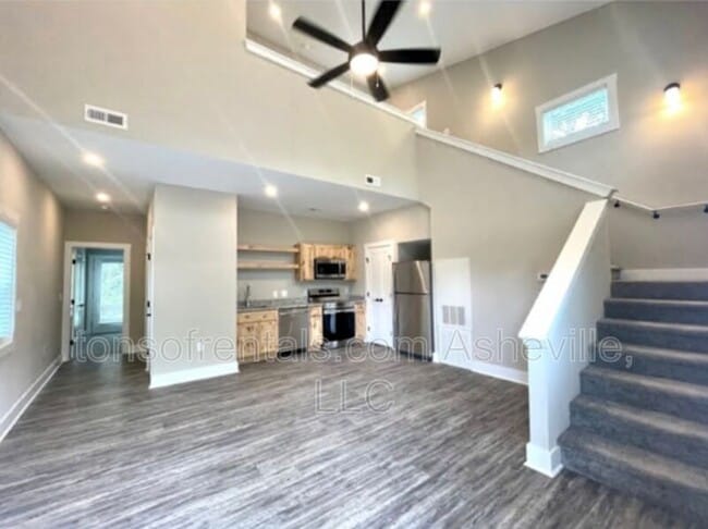 Building Photo - 63 East St