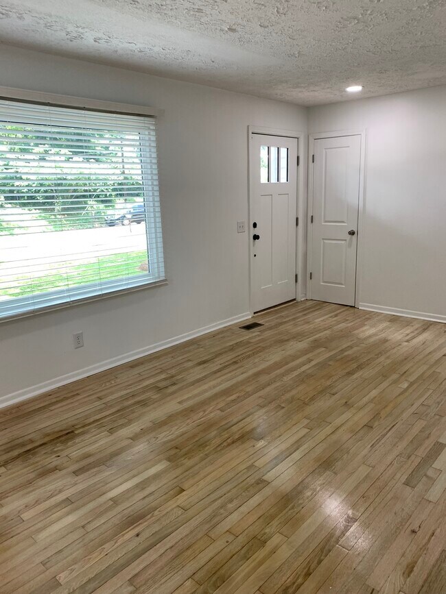 Foto del edificio - 2334 Johnson Ferry Rd NE