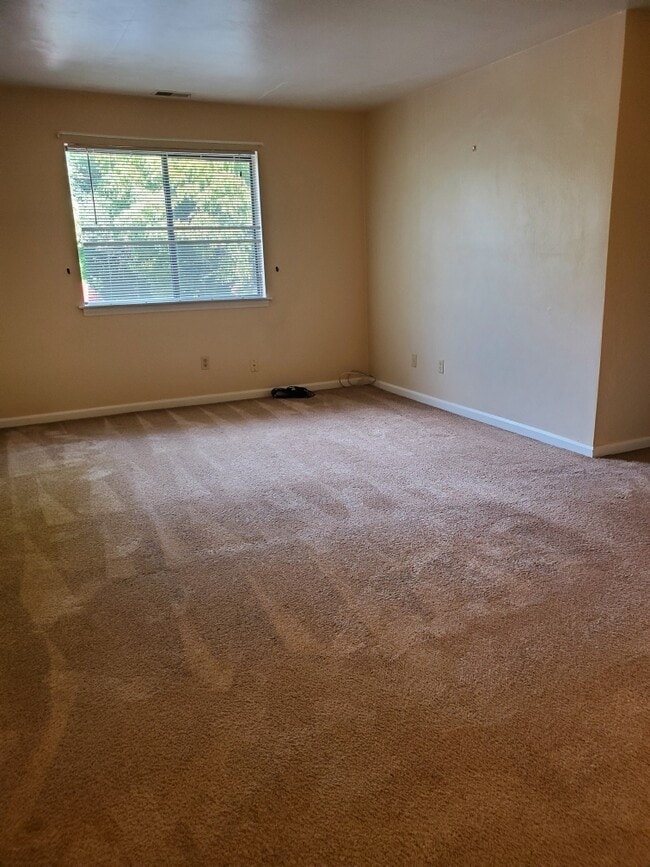 Living Room - 1727 Memorial Ave SW