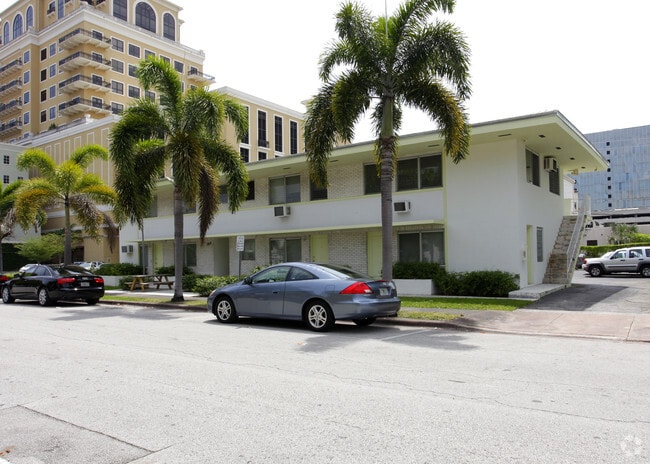Building Photo - 260 Navarre Ave