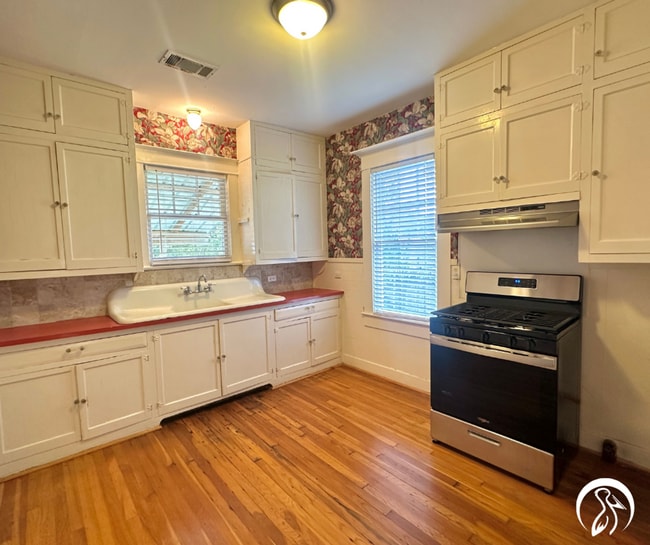Building Photo - Charming 2 bedroom Garden District Home fo...