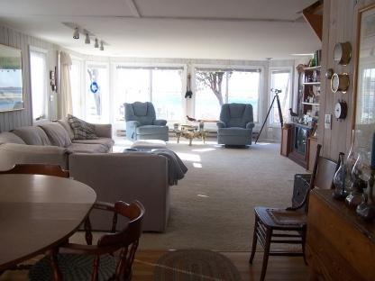 Foto del edificio - 79 Pine Neck Ave