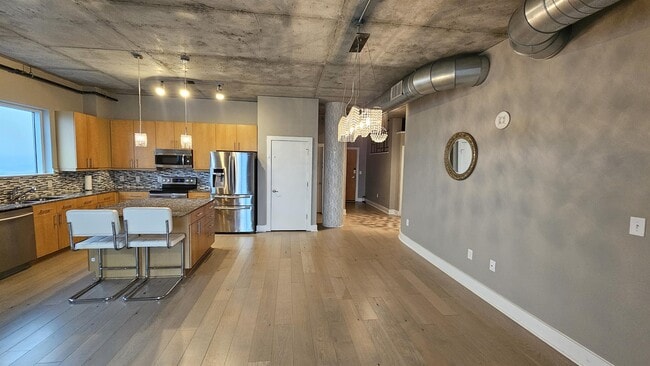 Foto del edificio - 505 E 6th St
