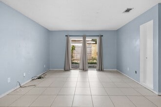 Building Photo - 1555 Green Briar Pkwy