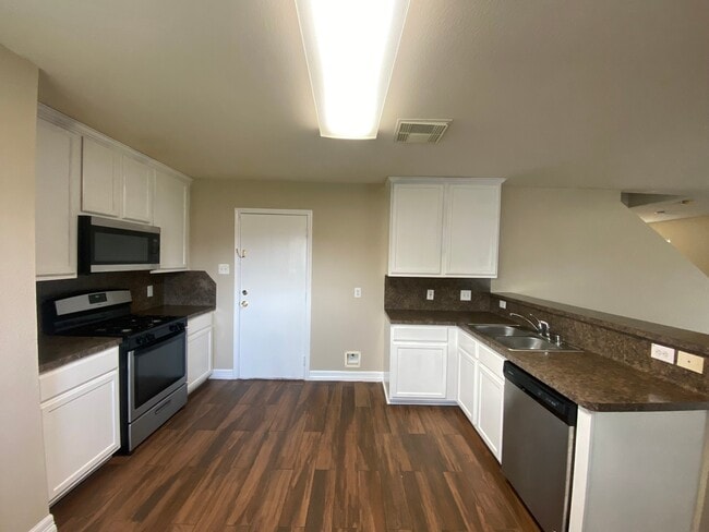 Foto del edificio - 12807 Blue Timbers Ct