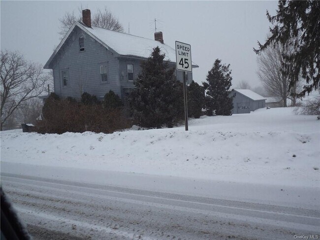 Building Photo - 1251 Kings Hwy