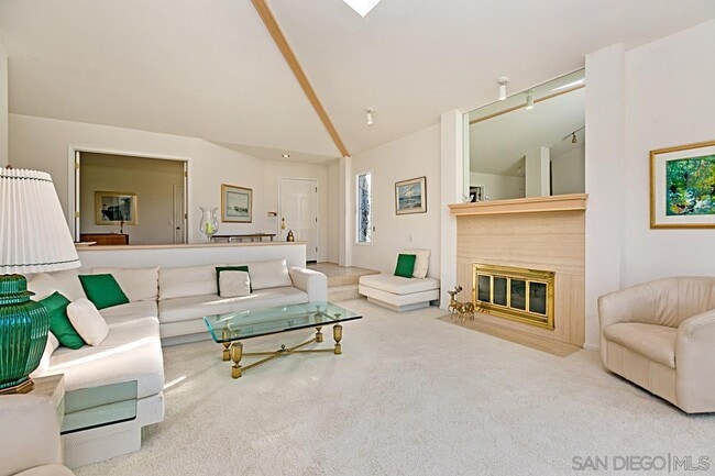 Foto del edificio - 2530 Navarra Dr