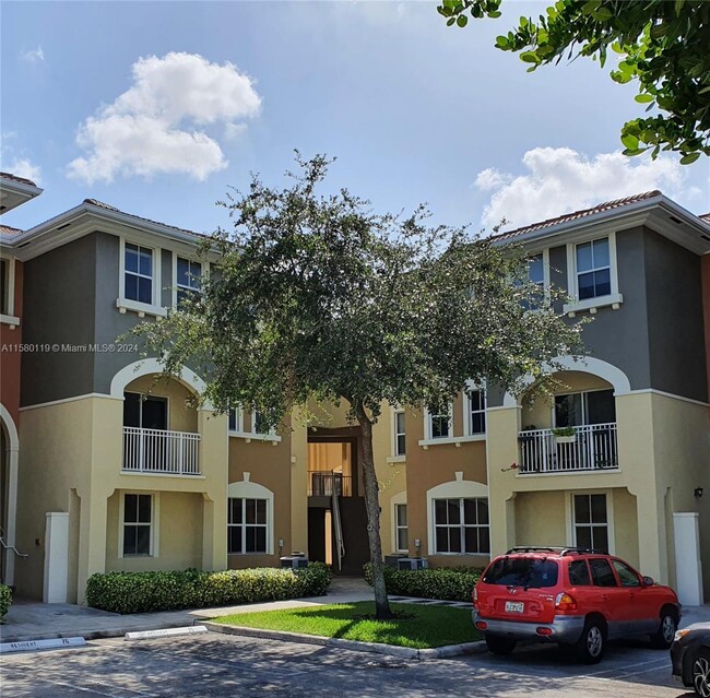 Foto del edificio - 8900 NW 107th Ct