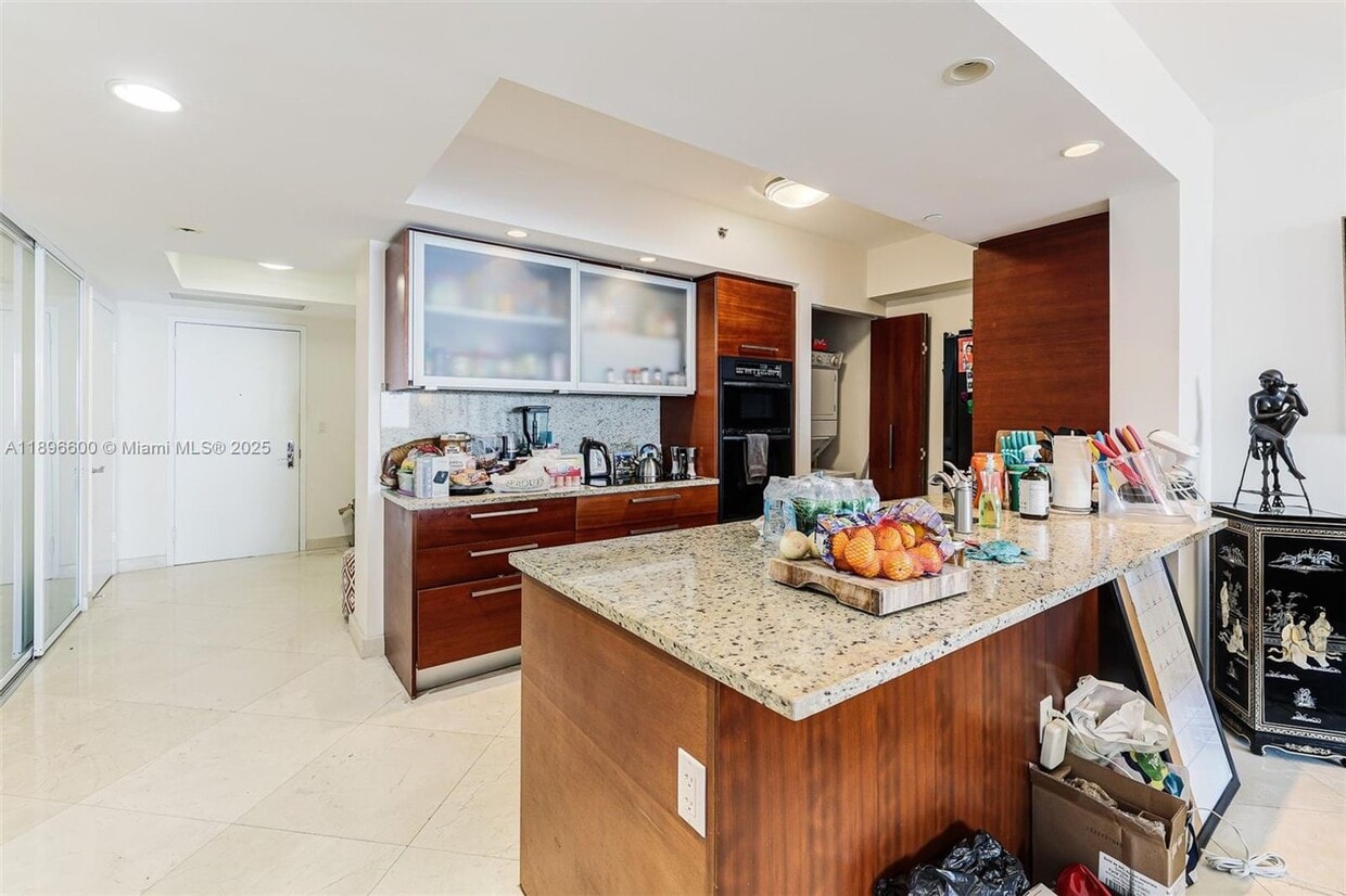 Foto principal - 1830 S Ocean Dr