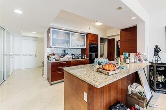 Building Photo - 1830 S Ocean Dr