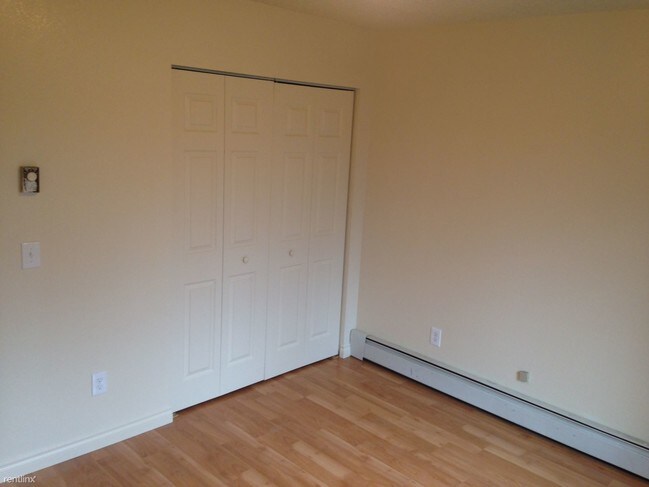 Foto del edificio - 2 br, 1 bath 4plex - 3001 W Sakai St  1 Bath