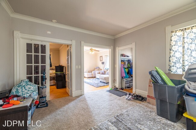 Building Photo - 5 br, 1 bath House - 233 W 11th Avenue
