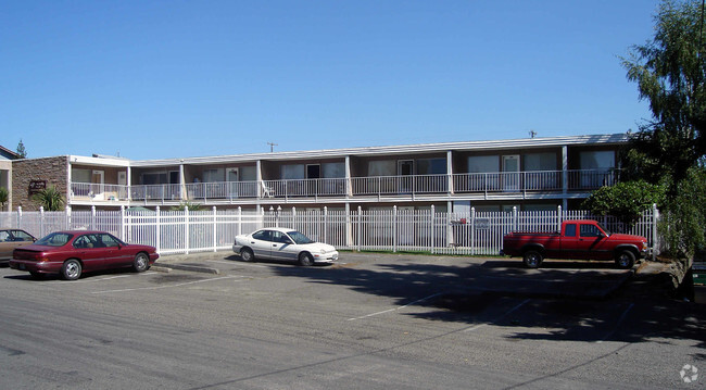 Building Photo - Beverly Park Apartments