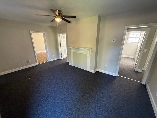 Building Photo - 3603 Emanuel Ave