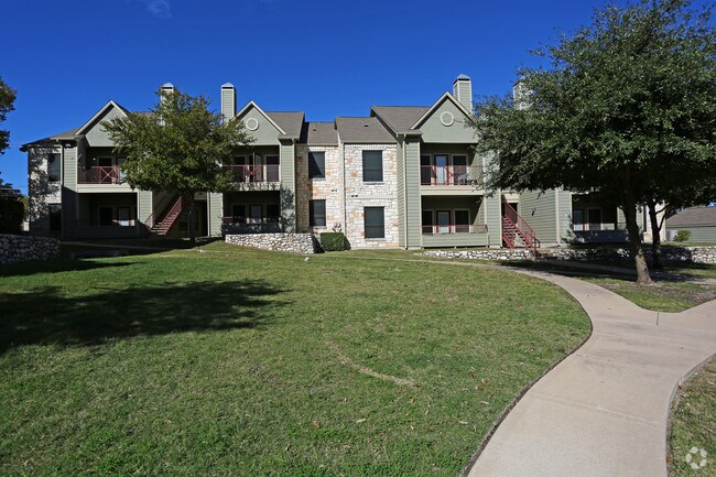 On The Green Apartments Austin, TX