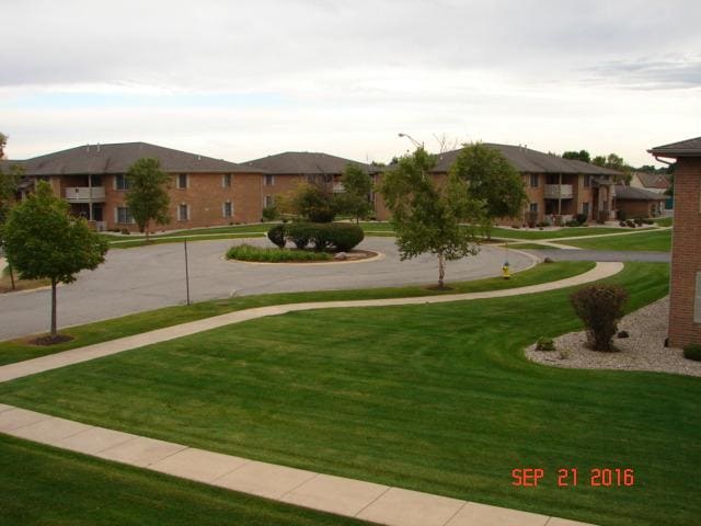 Foto del edificio - 9814 Wildwood Ct