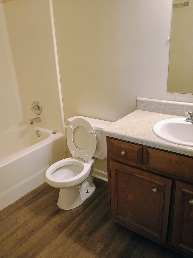 Foto del edificio - 144 Westcott Ln