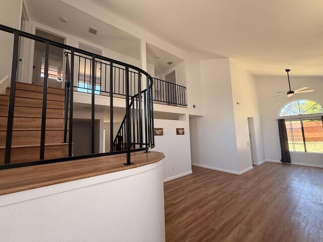 Foto del edificio - 7538 Hawks Peak Way